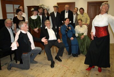 Porträt des Ensembles bei der Probe